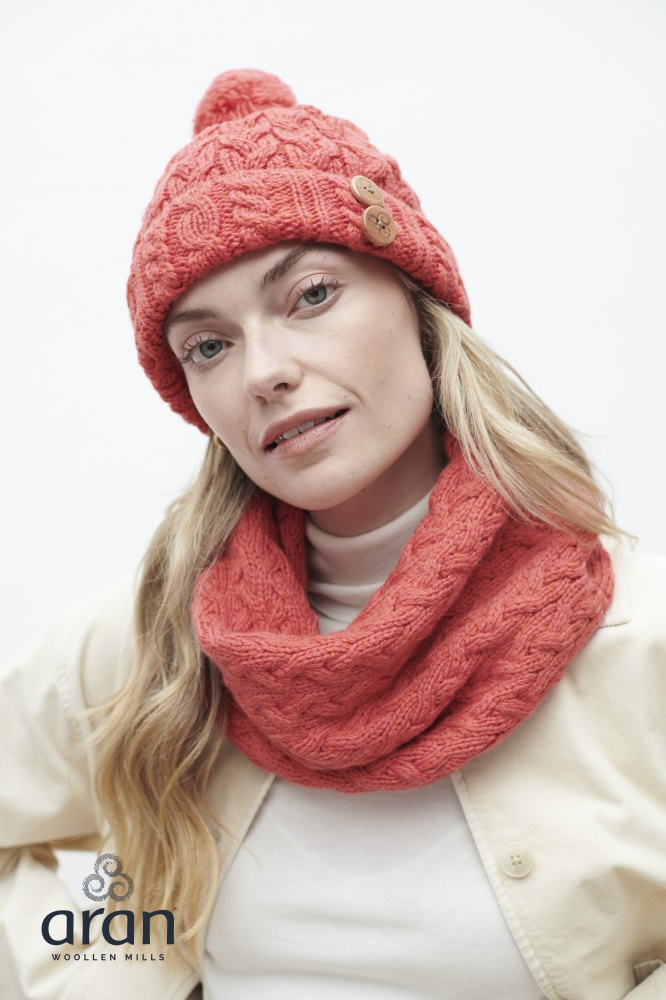 Ladies red bobble hat hotsell